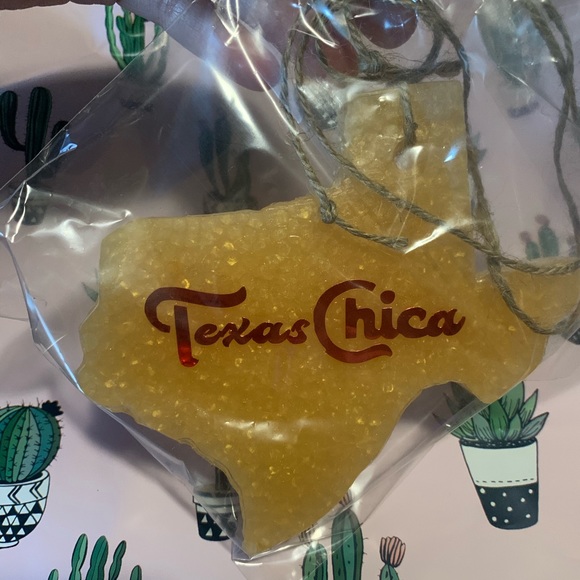 Texas chica freshies please read!!!!! - Picture 3 of 3